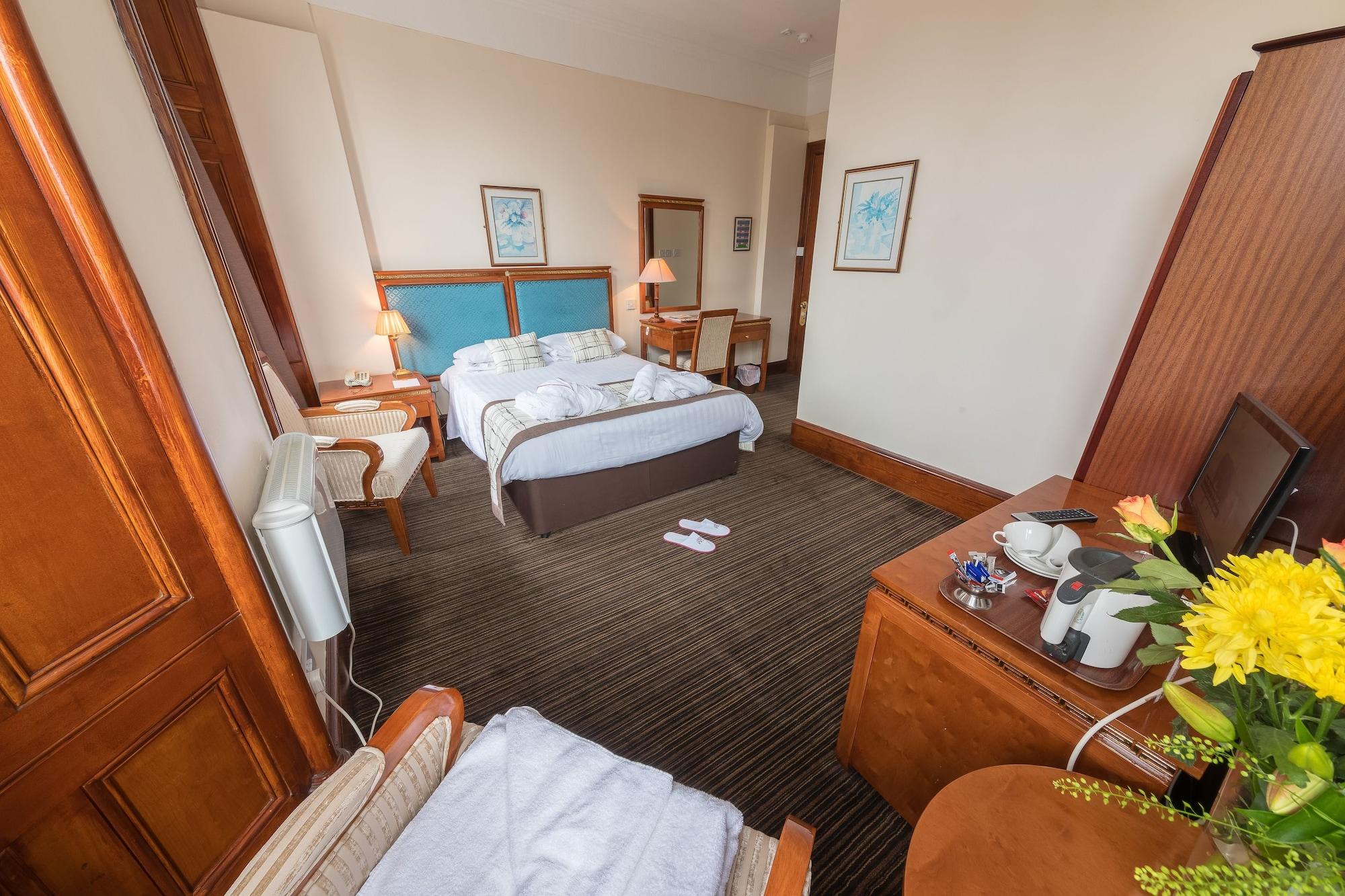 Royal Thurso Hotel Bagian luar foto